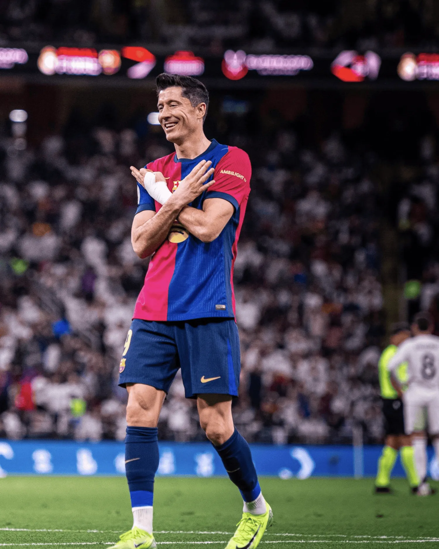 爱游戏体育-关于莱万多夫斯基重返赛场，持续失利首场状态出色，利物浦观众沸腾！全场沸腾不已的信息