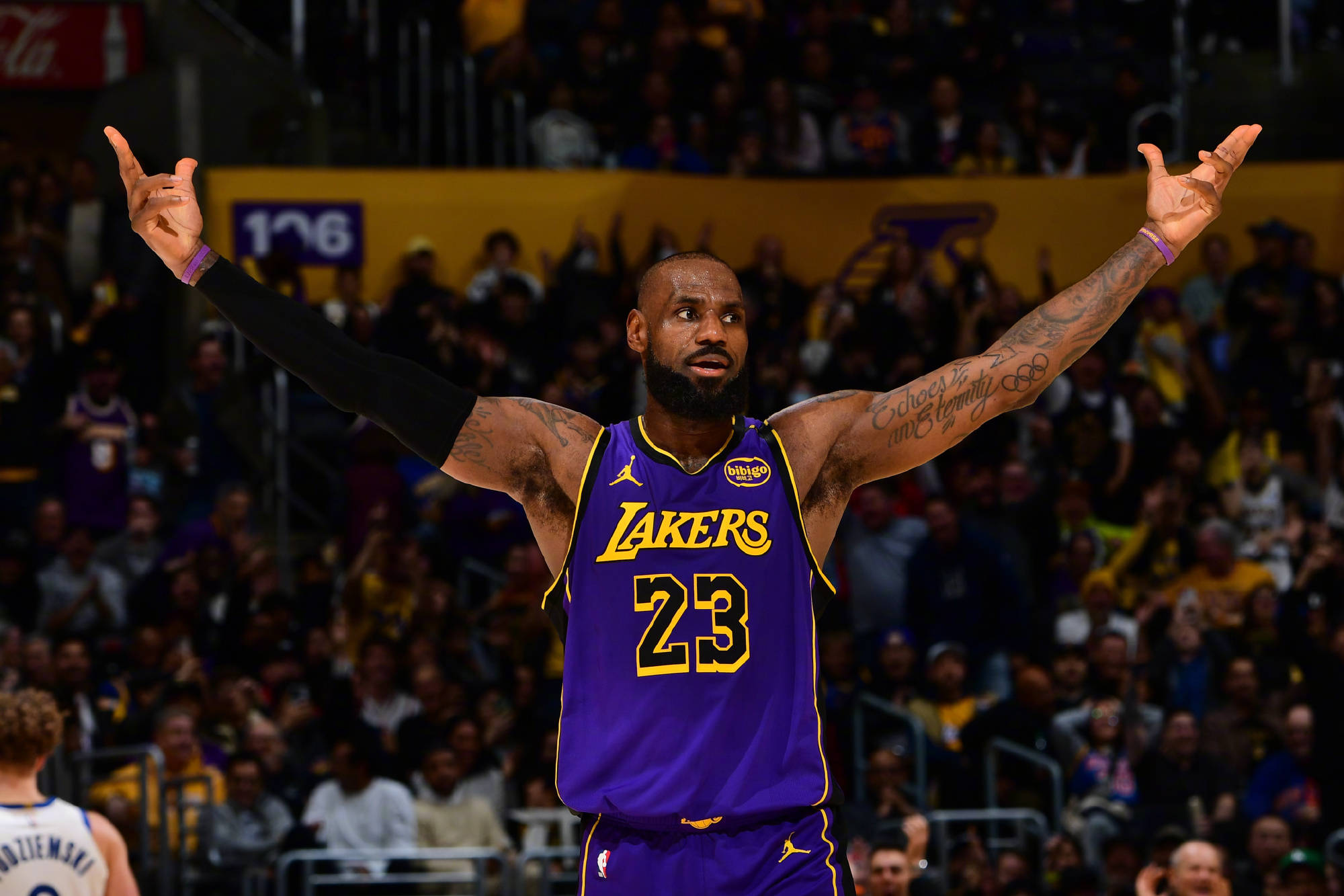 爱游戏体育-浓眉哥赛事官方发布高光表现新规，勇士争议不断！的简单介绍