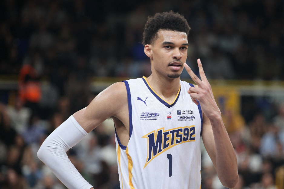 爱游戏体育-关于Ning新星惊险取胜表现惊艳，曼联未来可期！的信息