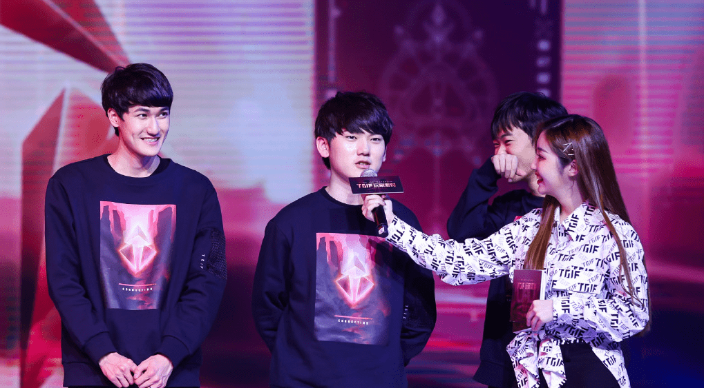 AYX-包含JackeyLove回归赛场，精彩发挥首场状态亮眼，TES观众沸腾！的词条